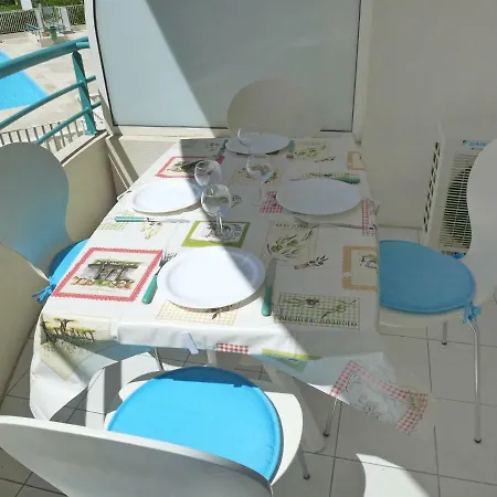 Apartment Studio L'open-8 Frejus